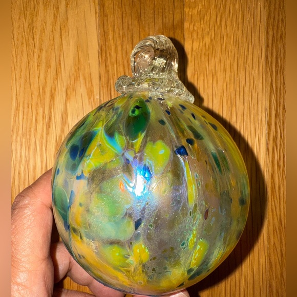 Handblown glass ornament/sun catcher w/hook to hang. Never displayed. - Picture 1 of 7